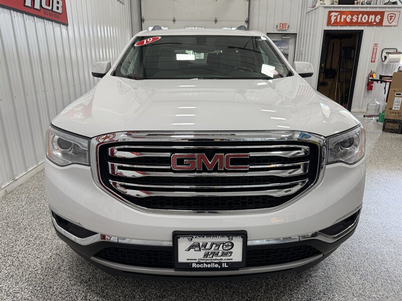 2019 GMC Acadia SLT-1 - Photo 17 - Rochelle, IL 61068