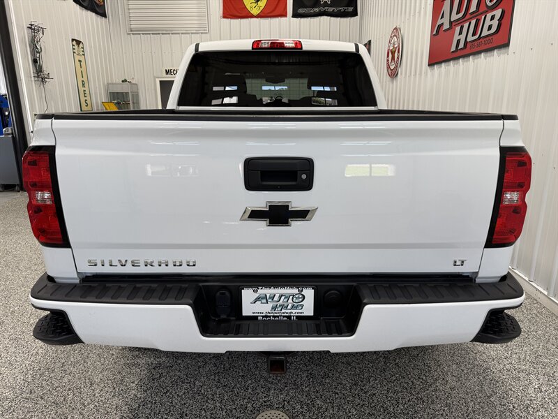 2018 Chevrolet Silverado 1500 LT Z71 - Photo 5 - Rochelle, IL 61068