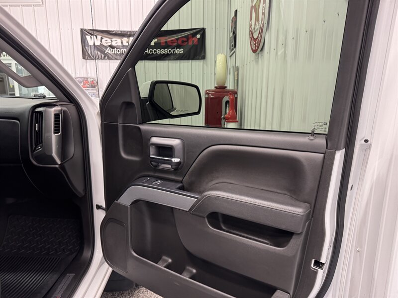 2018 Chevrolet Silverado 1500 LT Z71 - Photo 20 - Rochelle, IL 61068