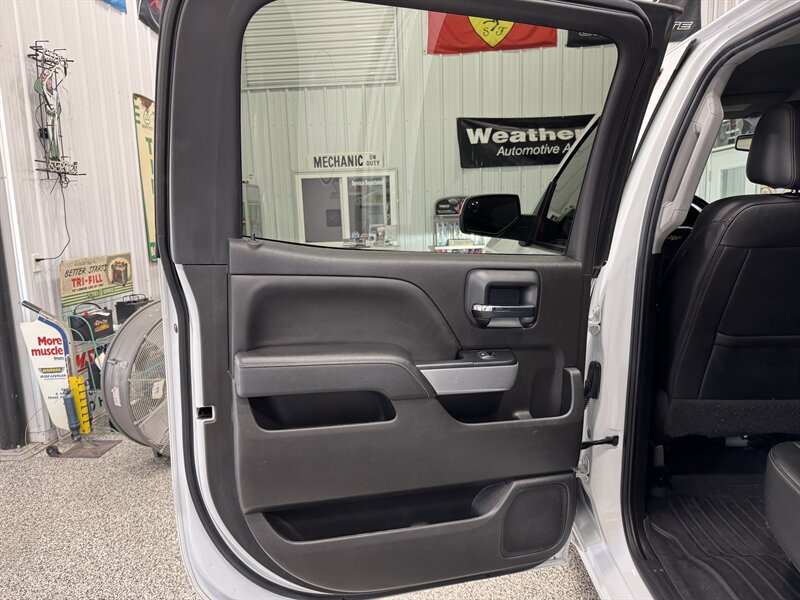 2018 Chevrolet Silverado 1500 LT Z71 - Photo 16 - Rochelle, IL 61068