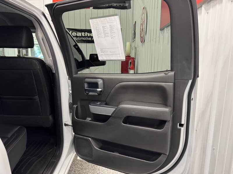 2018 Chevrolet Silverado 1500 LT Z71 - Photo 18 - Rochelle, IL 61068