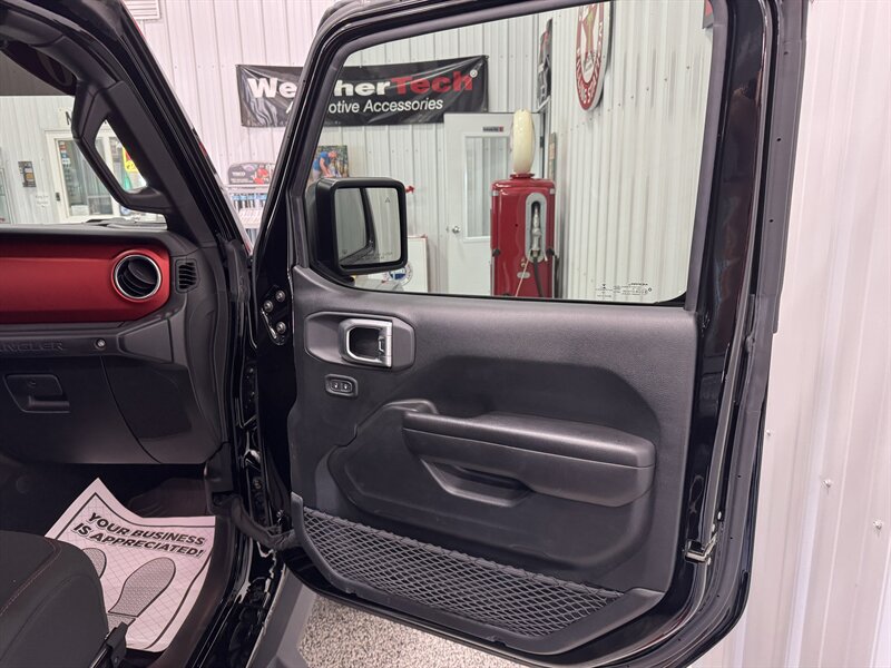 2020 Jeep Wrangler Rubicon   - Photo 26 - Rochelle, IL 61068