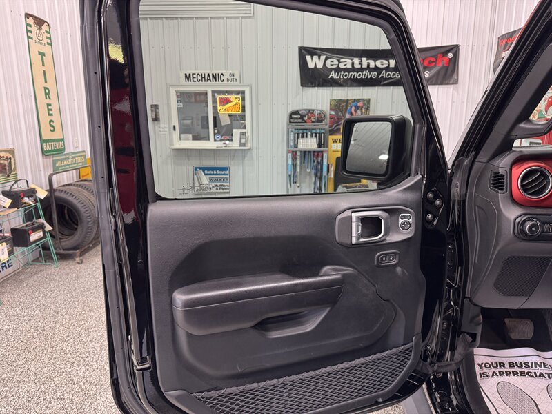 2020 Jeep Wrangler Rubicon   - Photo 25 - Rochelle, IL 61068