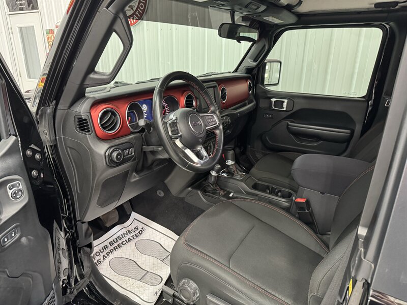 2020 Jeep Wrangler Rubicon   - Photo 5 - Rochelle, IL 61068