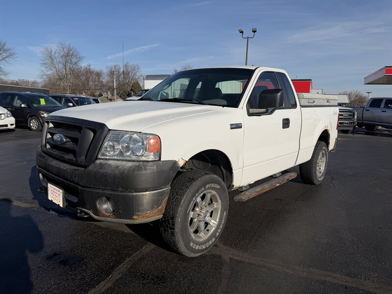 2008 Ford F-150 XL - Photo 2 - Rochelle, IL 61068