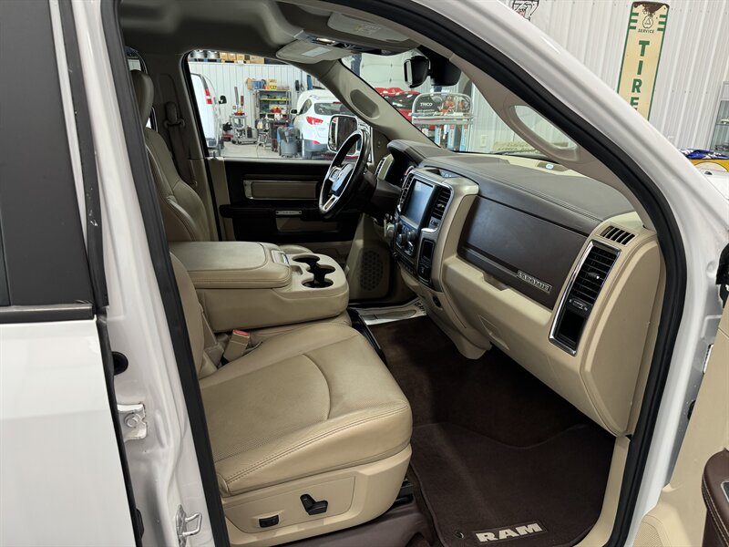 2014 RAM 1500 Laramie   - Photo 25 - Rochelle, IL 61068