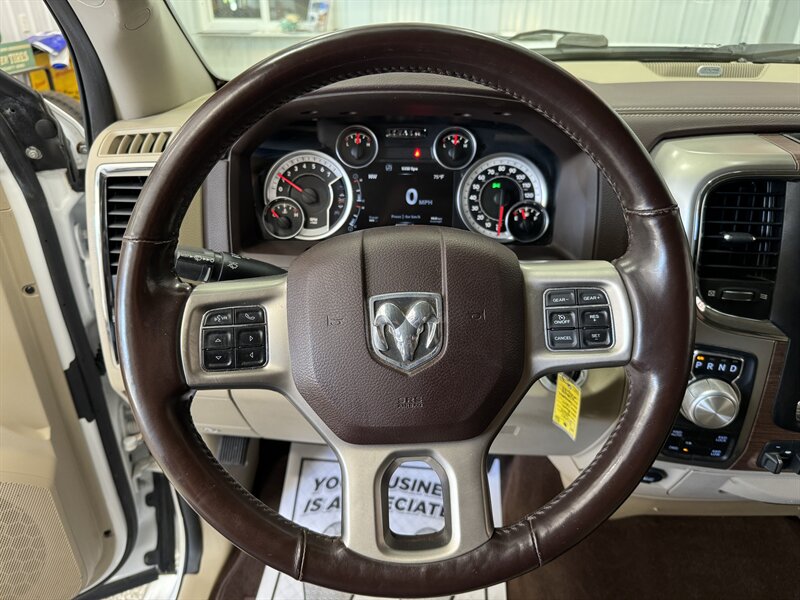 2014 RAM 1500 Laramie   - Photo 14 - Rochelle, IL 61068