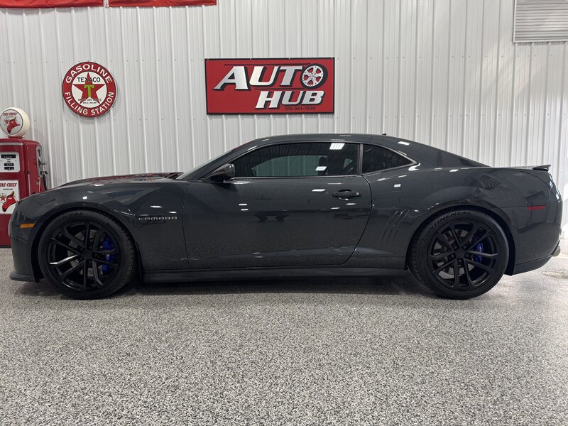 2013 Chevrolet Camaro ZL1   - Photo 2 - Rochelle, IL 61068