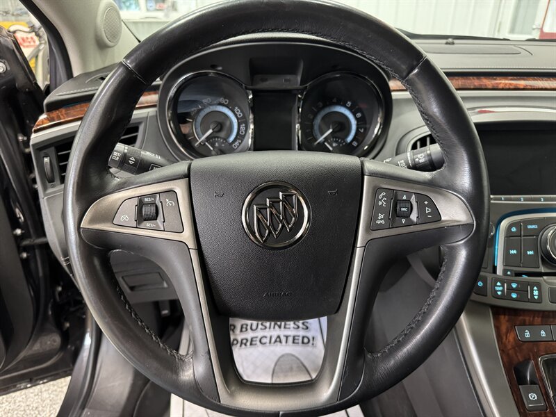 2013 Buick Lacrosse Leather - Photo 7 - Rochelle, IL 61068