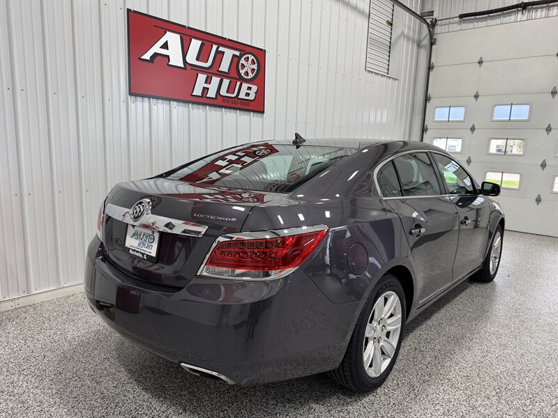 2013 Buick Lacrosse Leather - Photo 18 - Rochelle, IL 61068