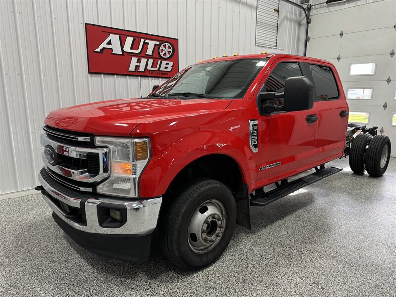 2021 Ford F-350 XL   - Photo 2 - Rochelle, IL 61068