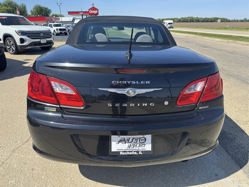 2009 Chrysler Sebring Touring - Photo 5 - Rochelle, IL 61068