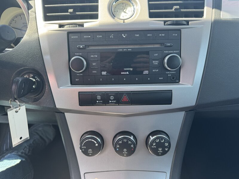 2009 Chrysler Sebring Touring - Photo 8 - Rochelle, IL 61068
