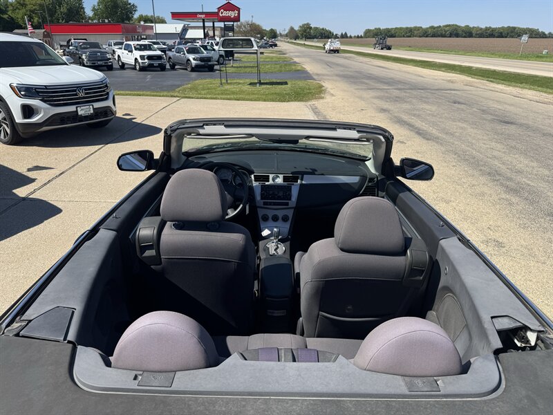 2009 Chrysler Sebring Touring - Photo 10 - Rochelle, IL 61068