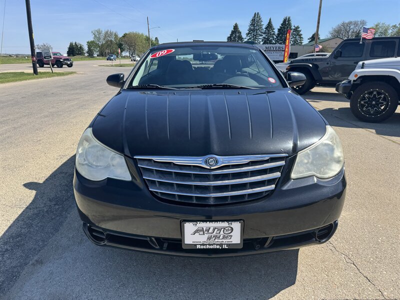 2009 Chrysler Sebring Touring - Photo 2 - Rochelle, IL 61068