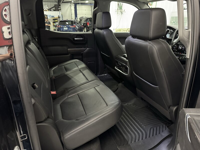 2021 Chevrolet Silverado 1500 LTZ   - Photo 17 - Rochelle, IL 61068