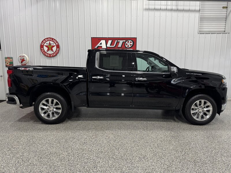 2021 Chevrolet Silverado 1500 LTZ   - Photo 3 - Rochelle, IL 61068