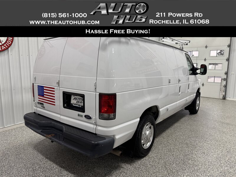 2014 Ford E-150 photo 26