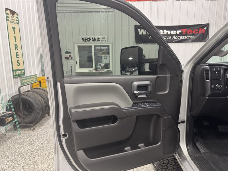 2017 Chevrolet Silverado 2500HD Work Truck   - Photo 24 - Rochelle, IL 61068