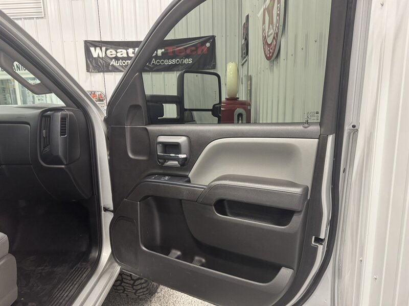 2017 Chevrolet Silverado 2500HD Work Truck   - Photo 27 - Rochelle, IL 61068