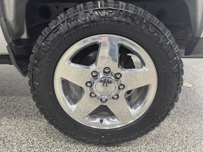 2017 Chevrolet Silverado 2500HD Work Truck   - Photo 21 - Rochelle, IL 61068