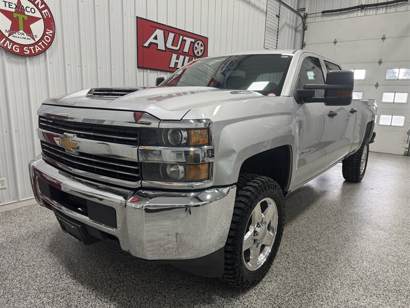 2017 Chevrolet Silverado 2500HD Work Truck   - Photo 2 - Rochelle, IL 61068