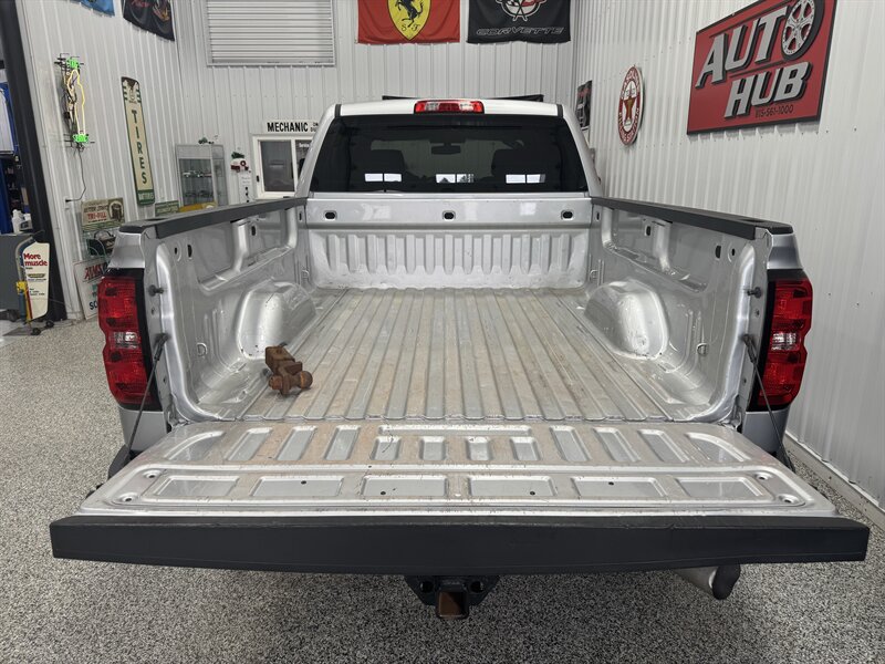 2017 Chevrolet Silverado 2500HD Work Truck   - Photo 18 - Rochelle, IL 61068