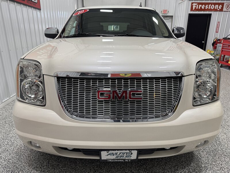 2010 GMC Yukon SLT XFE RUST FREE TEXAS TRUCK! - Photo 3 - Rochelle, IL 61068