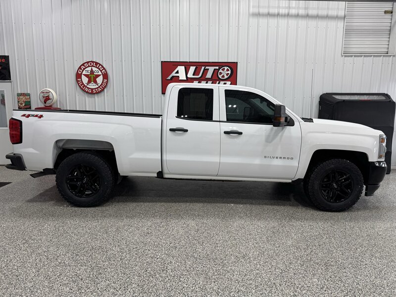 2018 Chevrolet Silverado 1500 Work Truck - Photo 3 - Rochelle, IL 61068