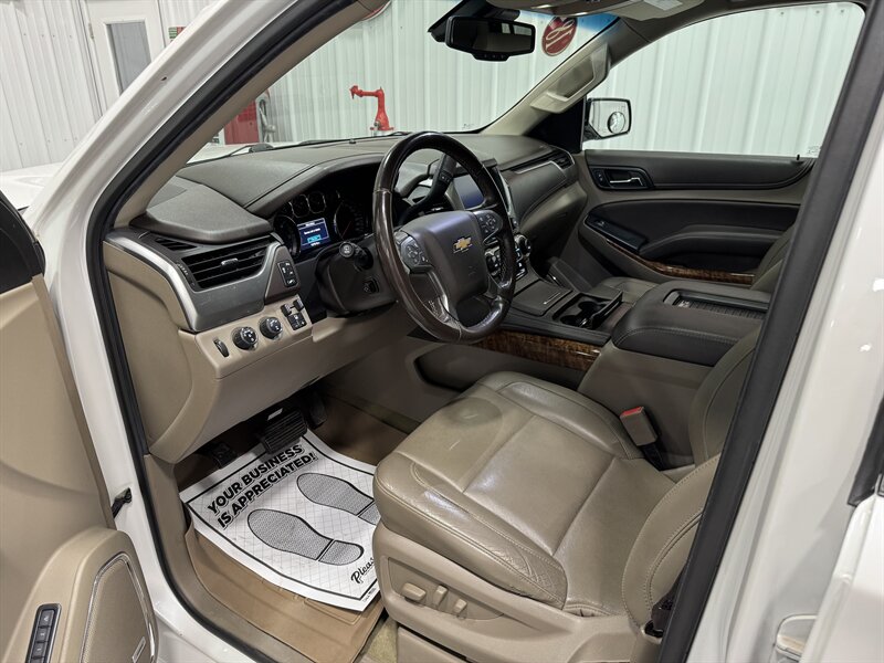 2018 Chevrolet Tahoe Premier   - Photo 6 - Rochelle, IL 61068