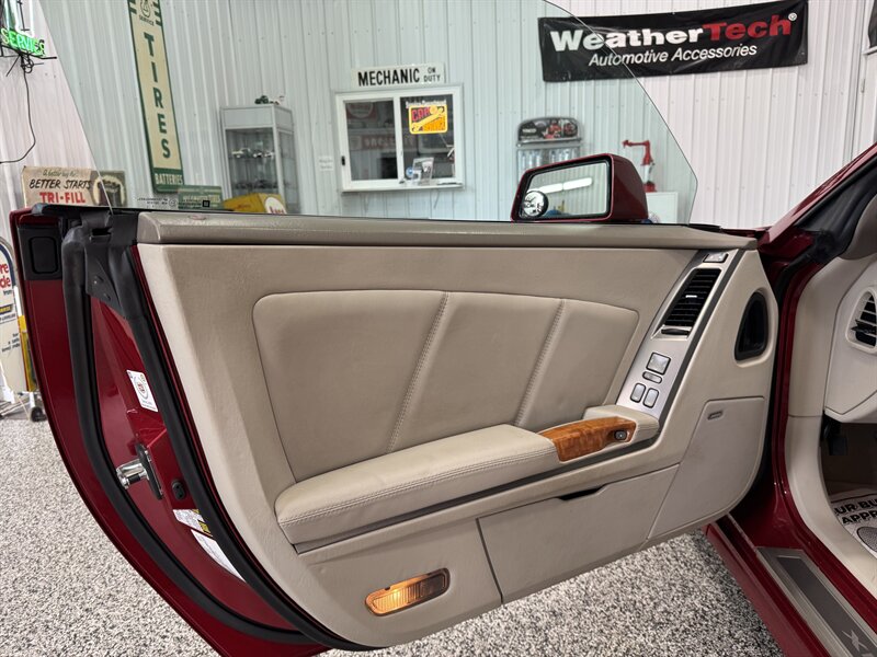 2004 Cadillac XLR   - Photo 21 - Rochelle, IL 61068