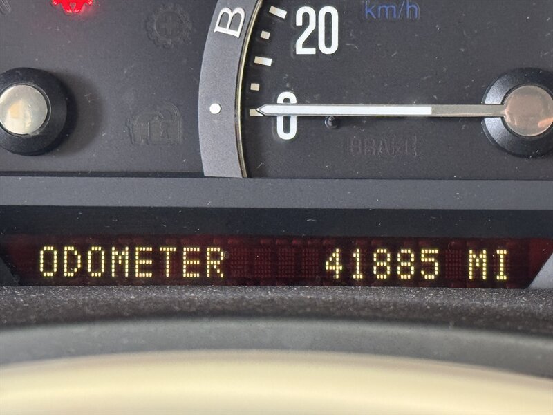 2004 Cadillac XLR   - Photo 5 - Rochelle, IL 61068