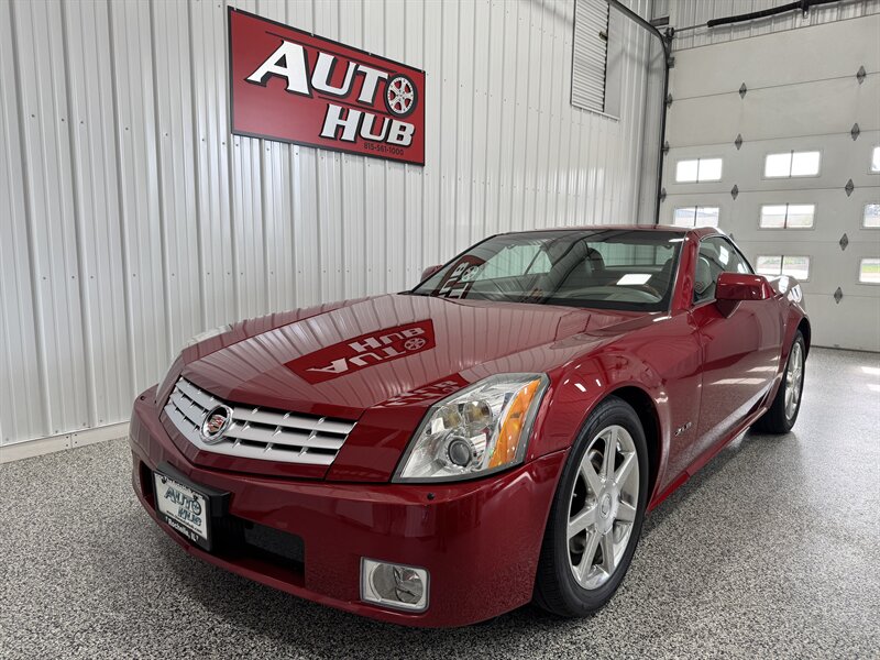 2004 Cadillac XLR   - Photo 2 - Rochelle, IL 61068