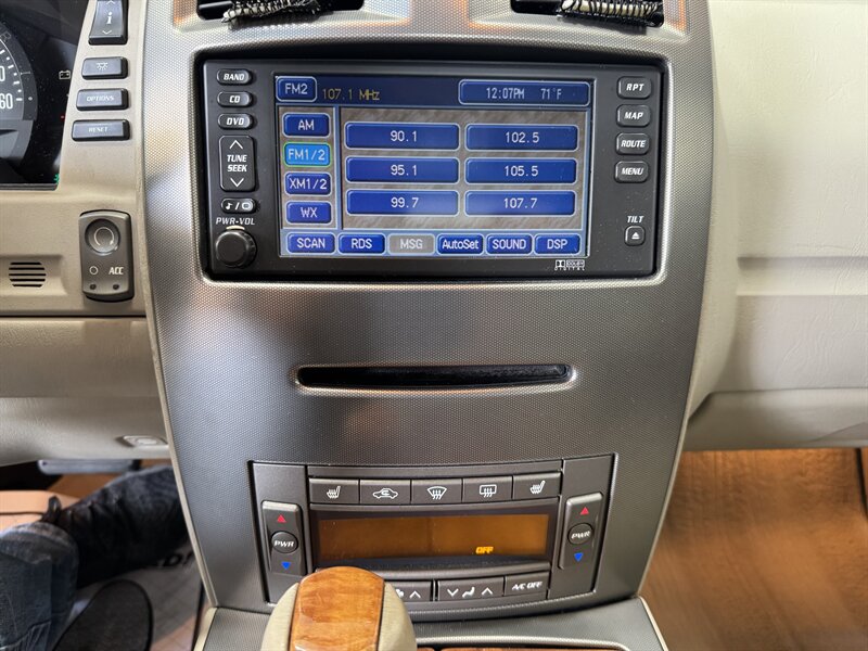 2004 Cadillac XLR   - Photo 10 - Rochelle, IL 61068