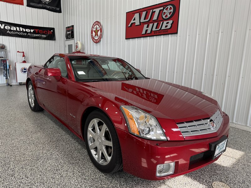 2004 Cadillac XLR   - Photo 4 - Rochelle, IL 61068