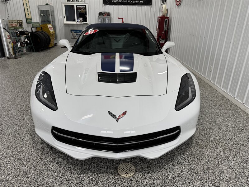 2014 Chevrolet Corvette Stingray   - Photo 3 - Rochelle, IL 61068
