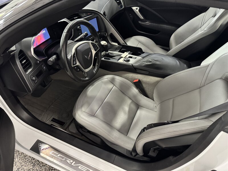 2014 Chevrolet Corvette Stingray   - Photo 13 - Rochelle, IL 61068