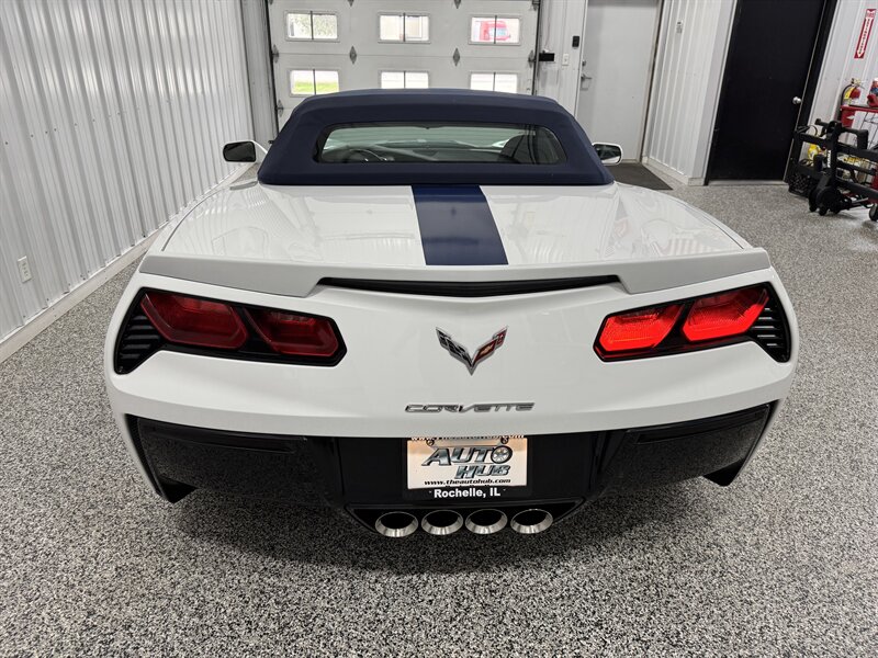 2014 Chevrolet Corvette Stingray   - Photo 25 - Rochelle, IL 61068