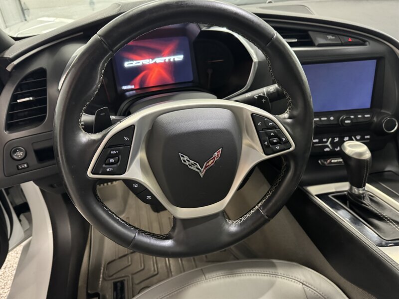 2014 Chevrolet Corvette Stingray   - Photo 15 - Rochelle, IL 61068