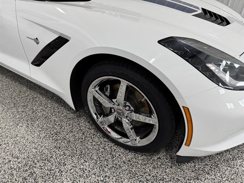 2014 Chevrolet Corvette Stingray   - Photo 7 - Rochelle, IL 61068