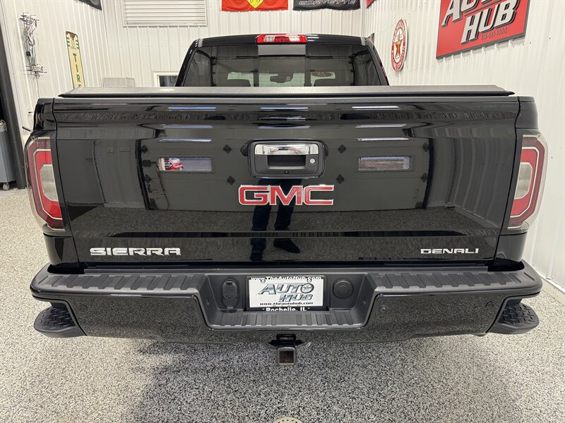 2018 GMC Sierra 1500 Denali   - Photo 8 - Rochelle, IL 61068