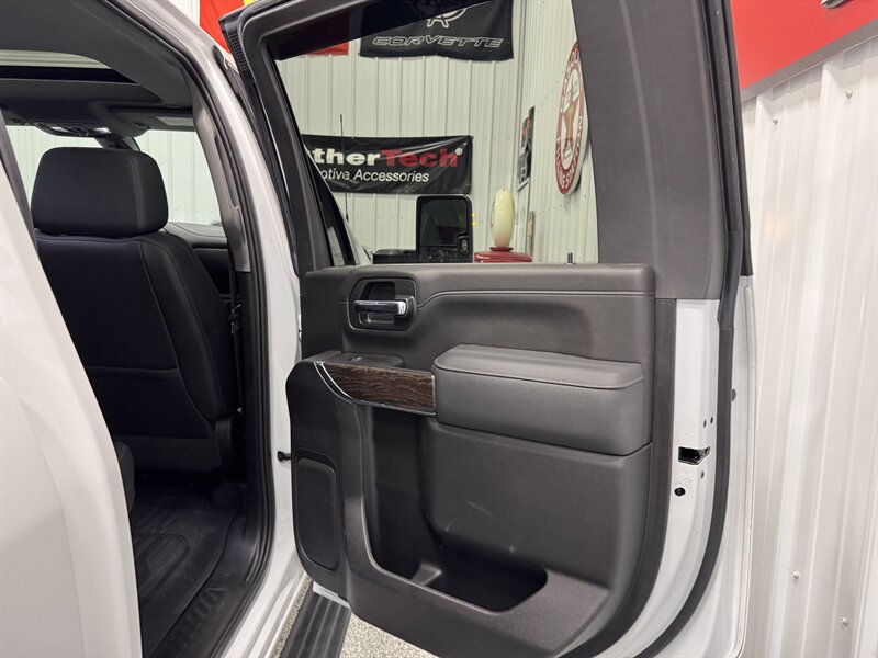 2022 GMC Sierra 2500 Denali Ultimate - Photo 26 - Rochelle, IL 61068