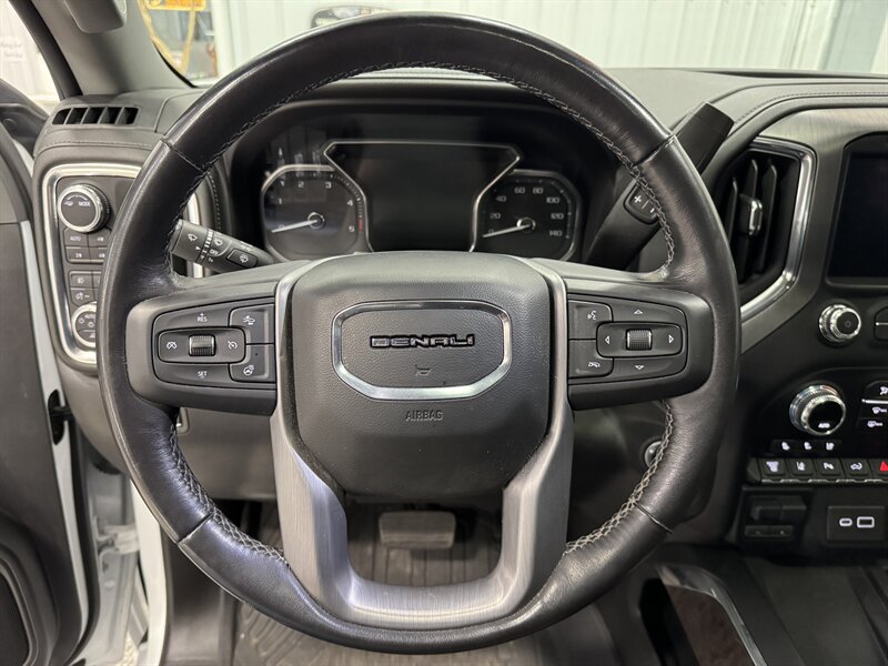 2022 GMC Sierra 2500 Denali Ultimate - Photo 7 - Rochelle, IL 61068
