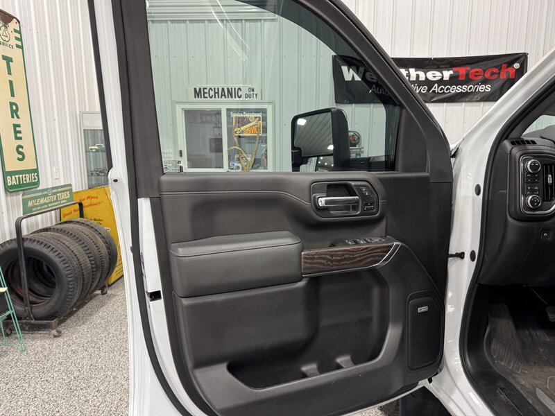 2022 GMC Sierra 2500 Denali Ultimate - Photo 24 - Rochelle, IL 61068