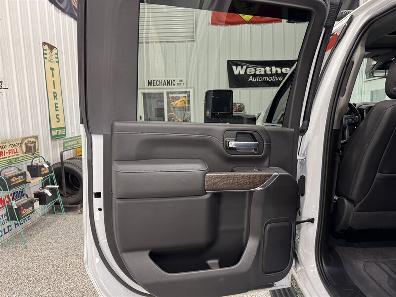 2022 GMC Sierra 2500 Denali Ultimate - Photo 25 - Rochelle, IL 61068