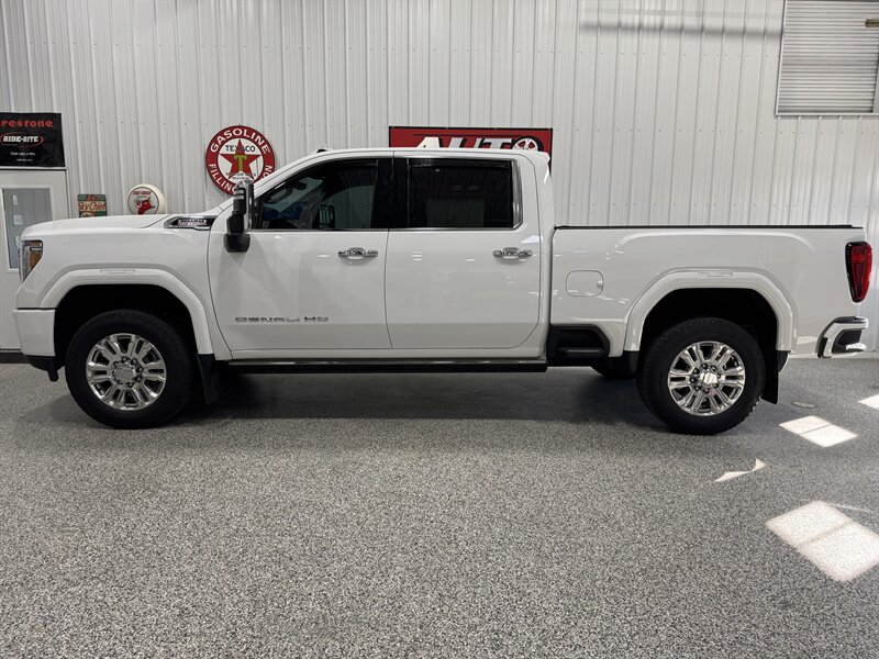 2022 GMC Sierra 2500 Denali Ultimate   - Photo 1 - Rochelle, IL 61068