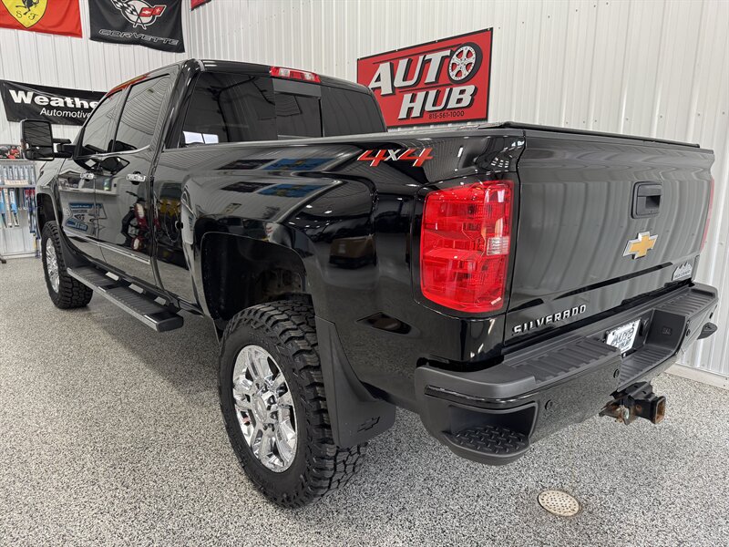 2019 Chevrolet Silverado 2500 High Country   - Photo 21 - Rochelle, IL 61068