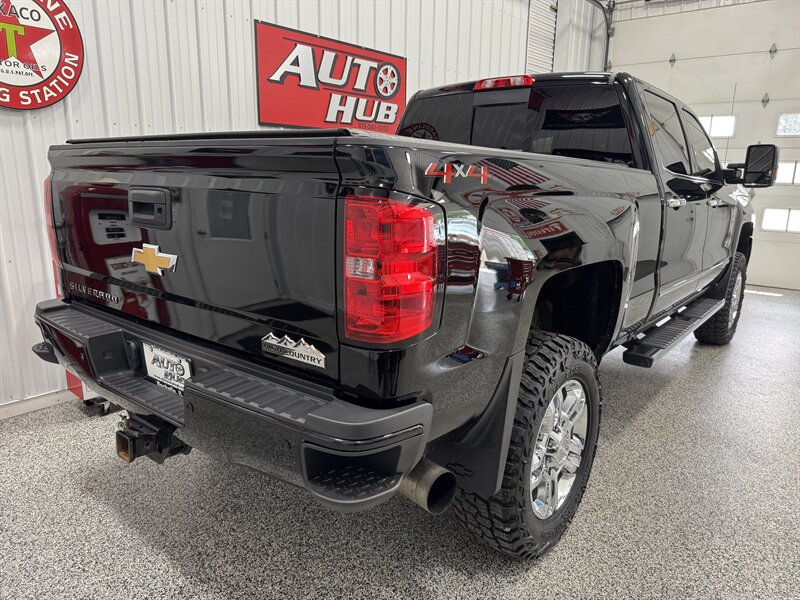 2019 Chevrolet Silverado 2500 High Country   - Photo 20 - Rochelle, IL 61068