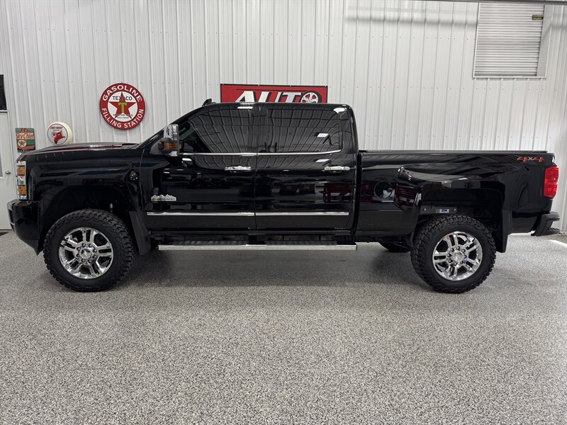 2019 Chevrolet Silverado 2500 High Country   - Photo 1 - Rochelle, IL 61068
