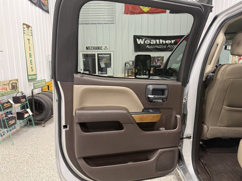 2019 Chevrolet Silverado 2500 LTZ   - Photo 26 - Rochelle, IL 61068